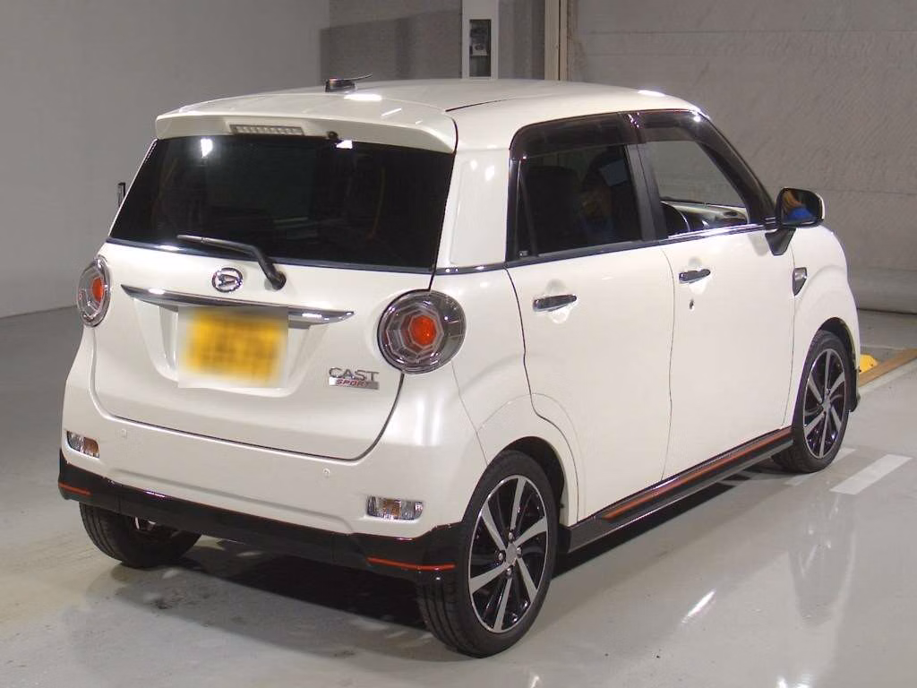 DAIHATSU CAST