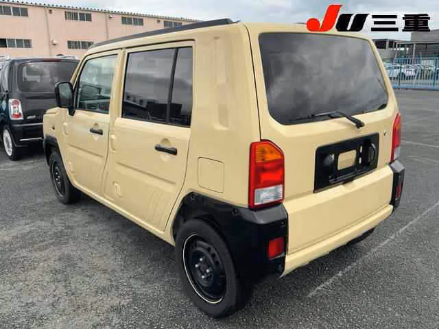 DAIHATSU NAKED