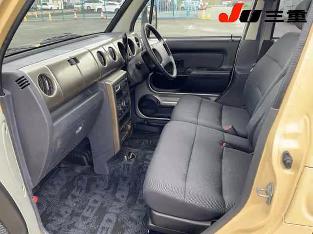 DAIHATSU NAKED