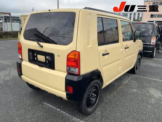 DAIHATSU NAKED