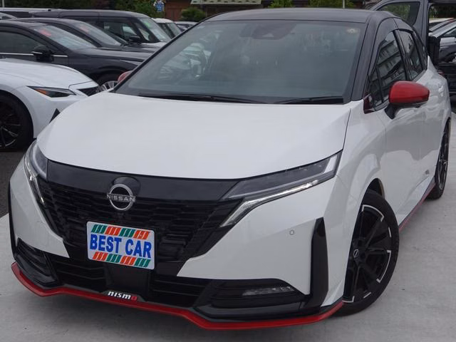 Nissan Aura