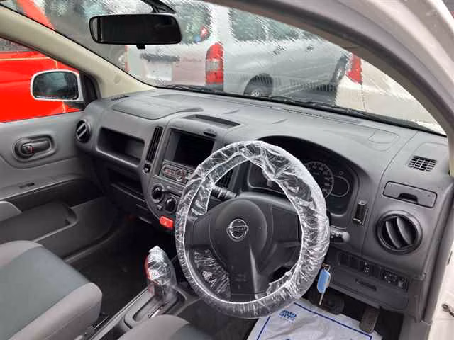 Nissan AD
