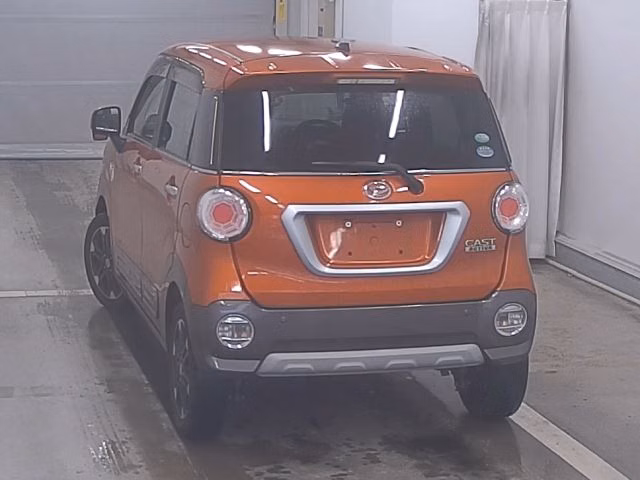 DAIHATSU CAST