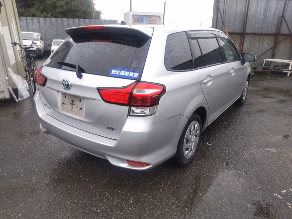 TOYOTA COROLLA FIELDER