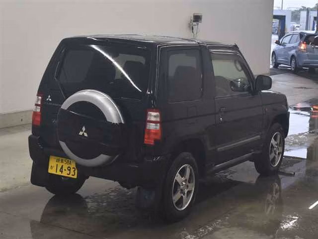 Mitsubishi Pajero Mini