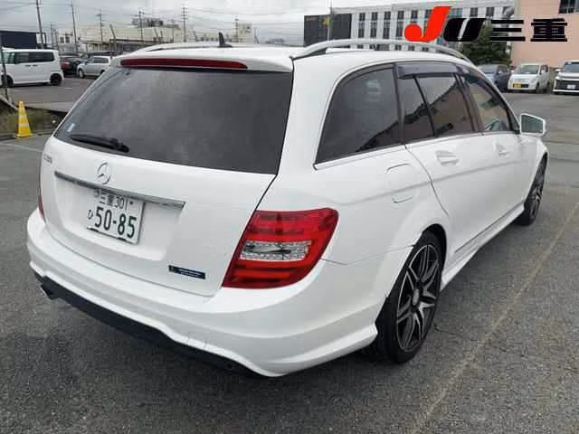 MERCEDES-BENZ C-CLASS
