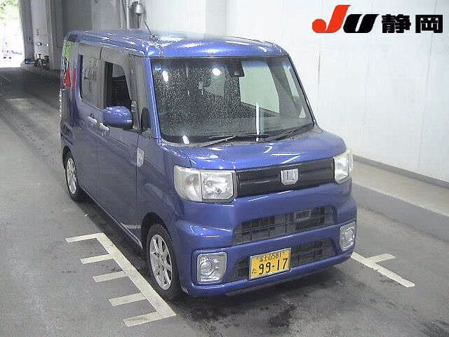 DAIHATSU WAKE
