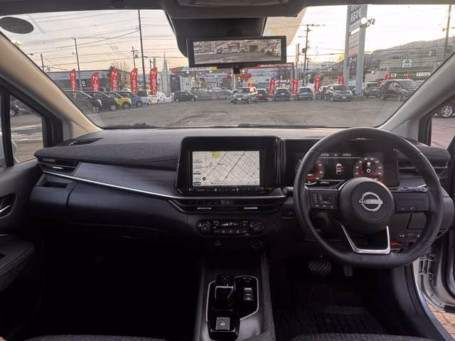 Nissan Aura