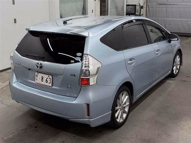 TOYOTA PRIUS ALPHA