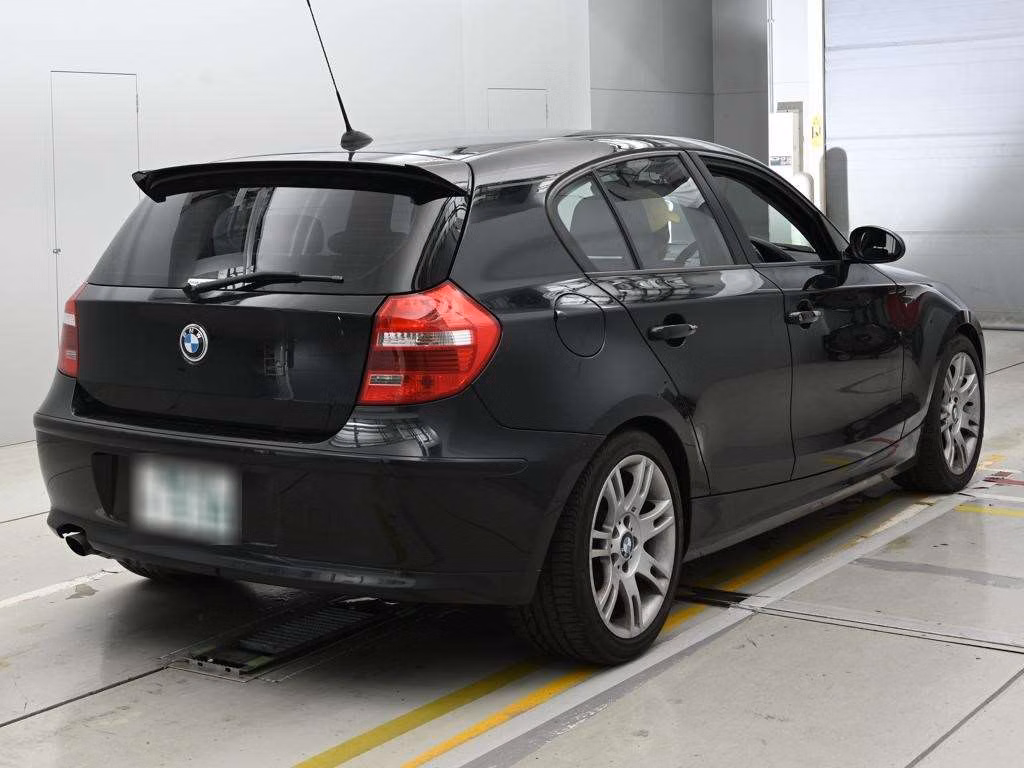 BMW 1-SERIES