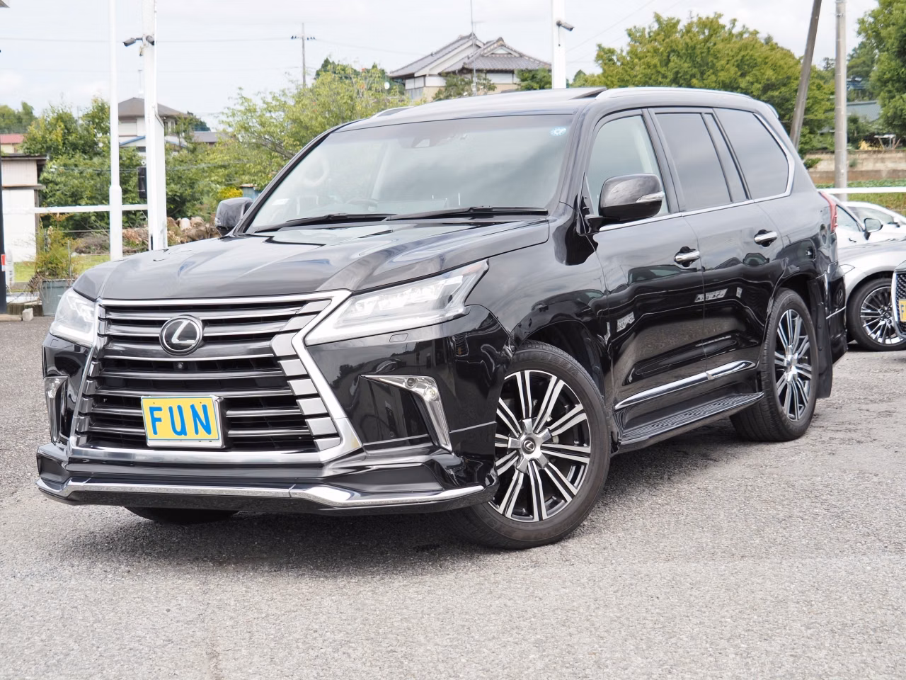 LEXUS LX570