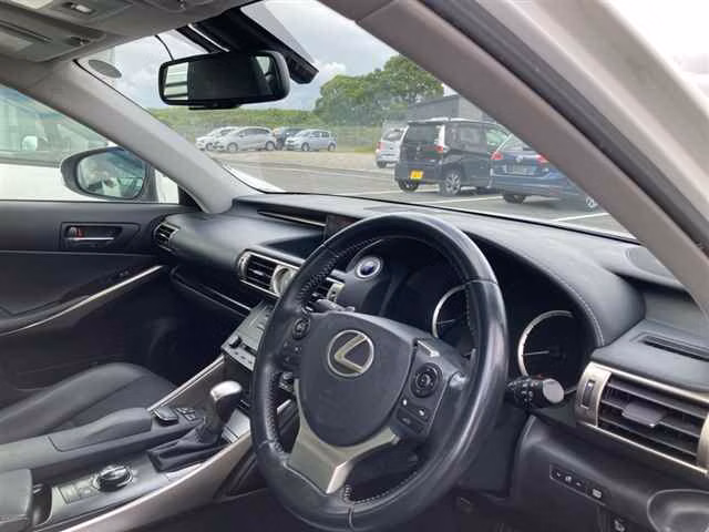 Lexus IS300h