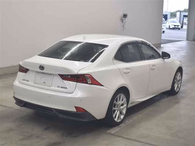 Lexus IS300h
