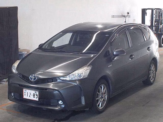 TOYOTA PRIUS ALPHA
