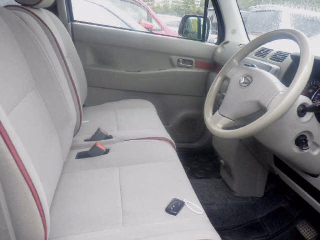 Daihatsu Move Conte