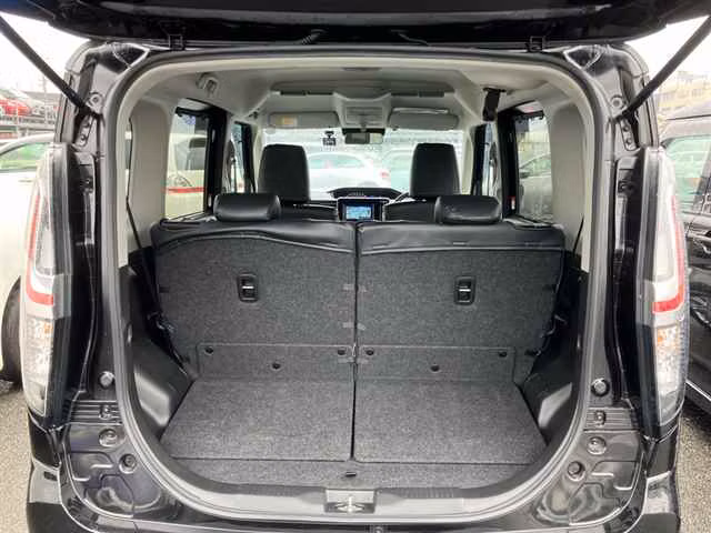 Mitsubishi Delica D:2