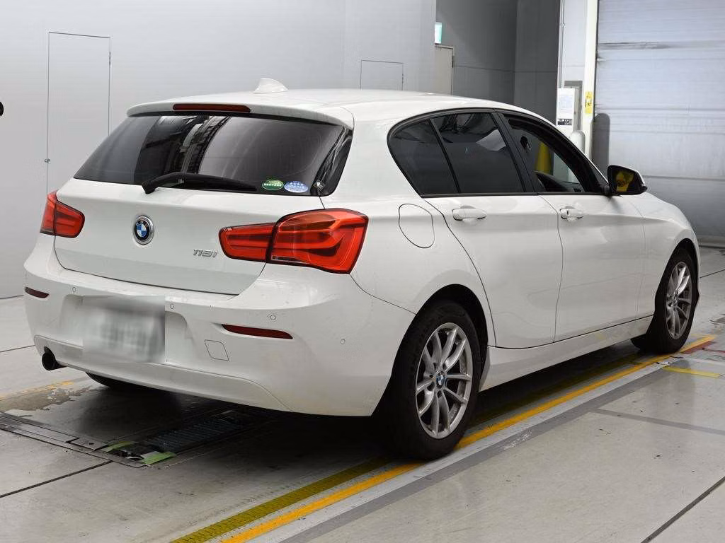 BMW 1-SERIES