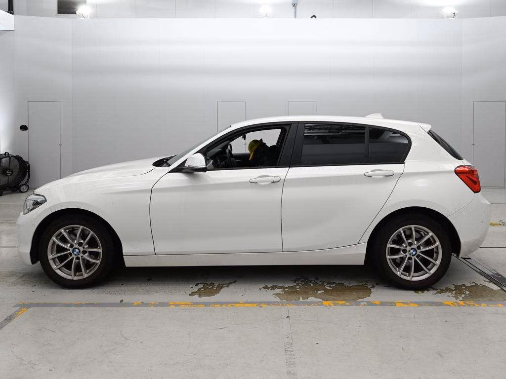 BMW 1-SERIES
