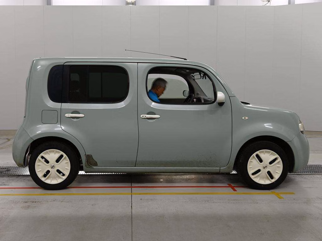 NISSAN CUBE