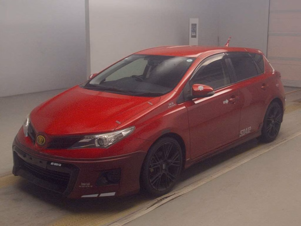 TOYOTA AURIS