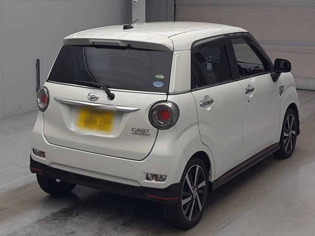 DAIHATSU CAST