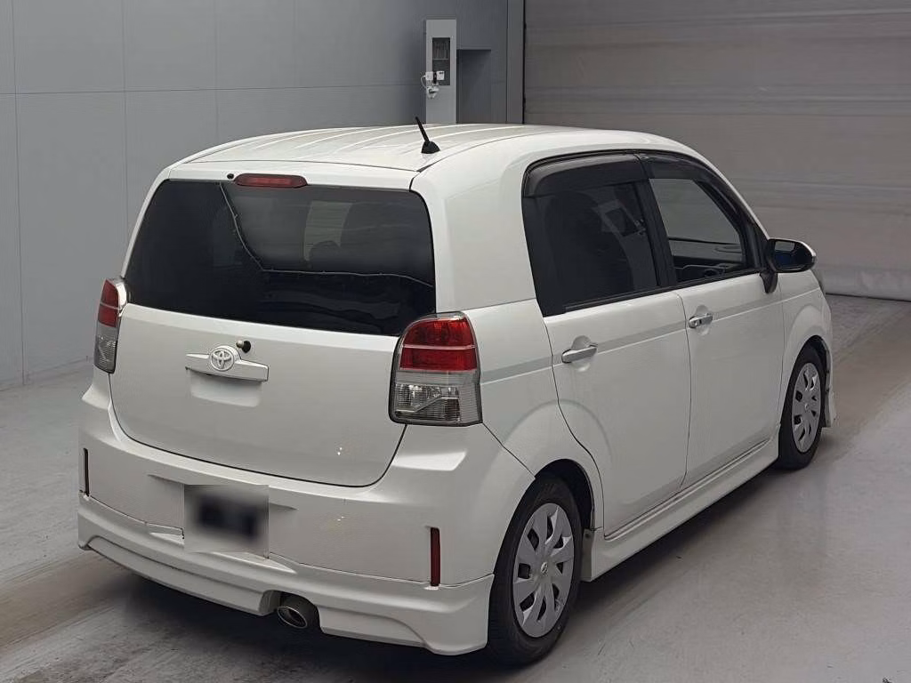 TOYOTA SPADE