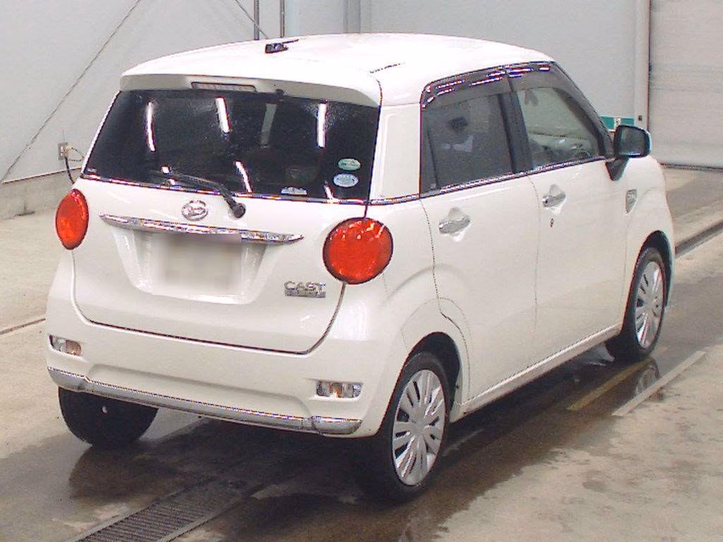 DAIHATSU CAST