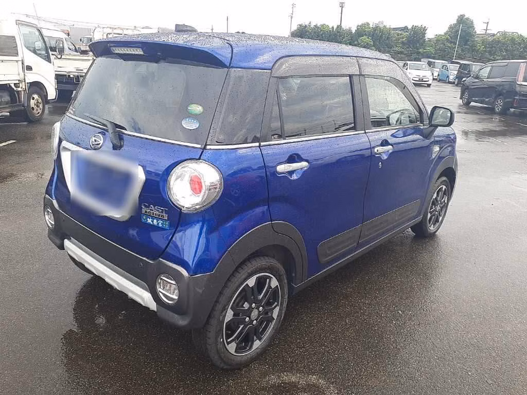DAIHATSU CAST