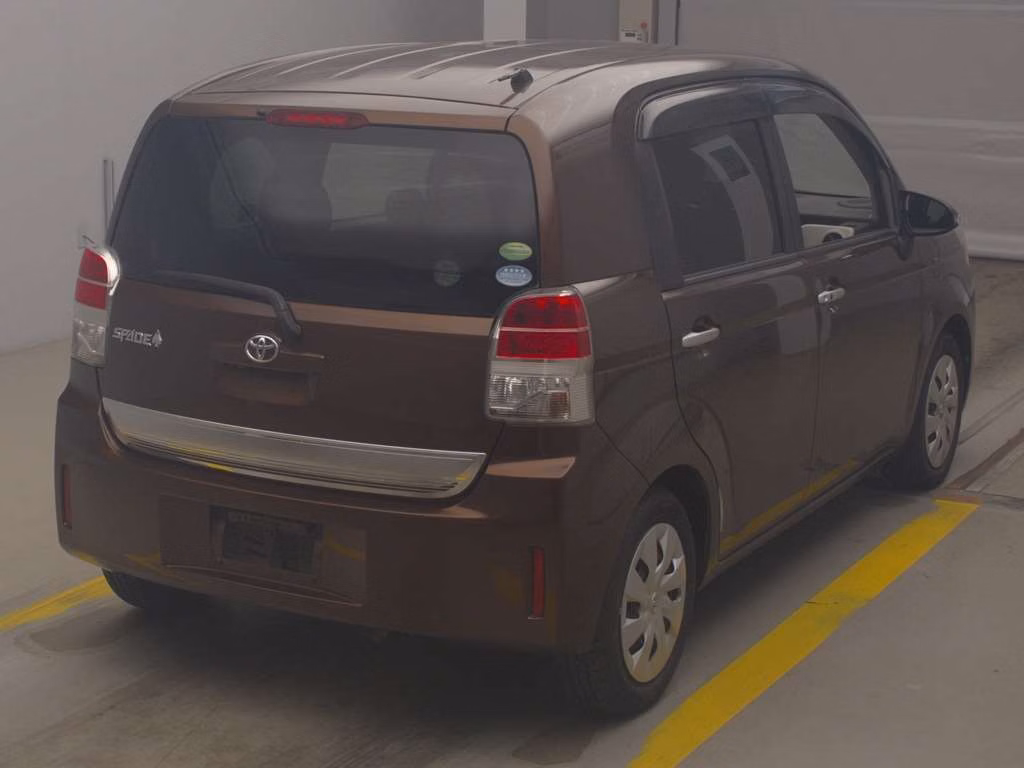 TOYOTA SPADE