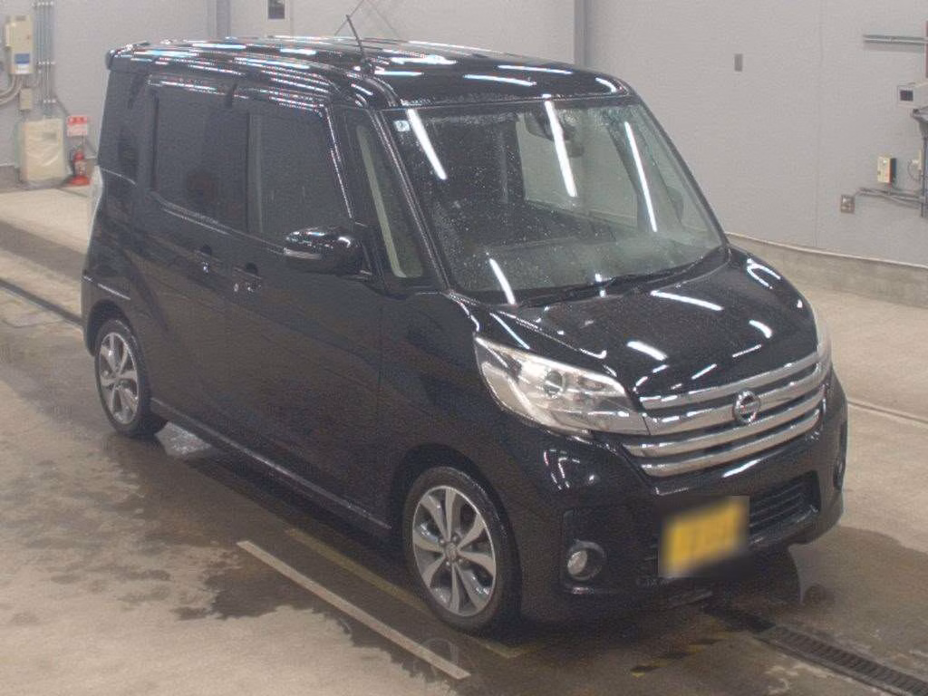 NISSAN DAYZ ROOX