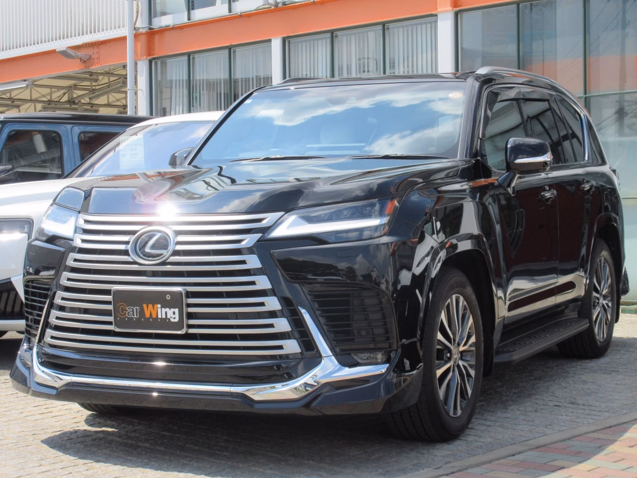 LEXUS LX600