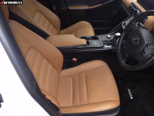 Lexus IS300h