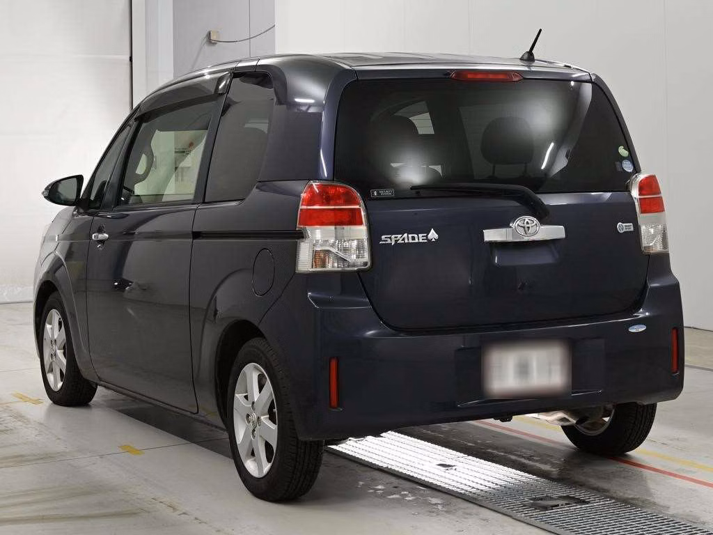 TOYOTA SPADE