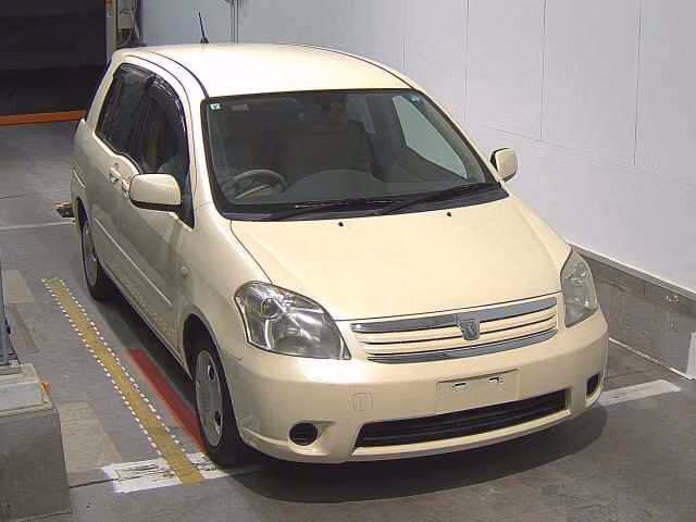 TOYOTA RAUM