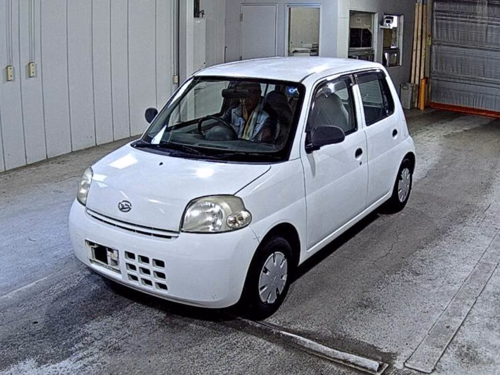 DAIHATSU ESSE