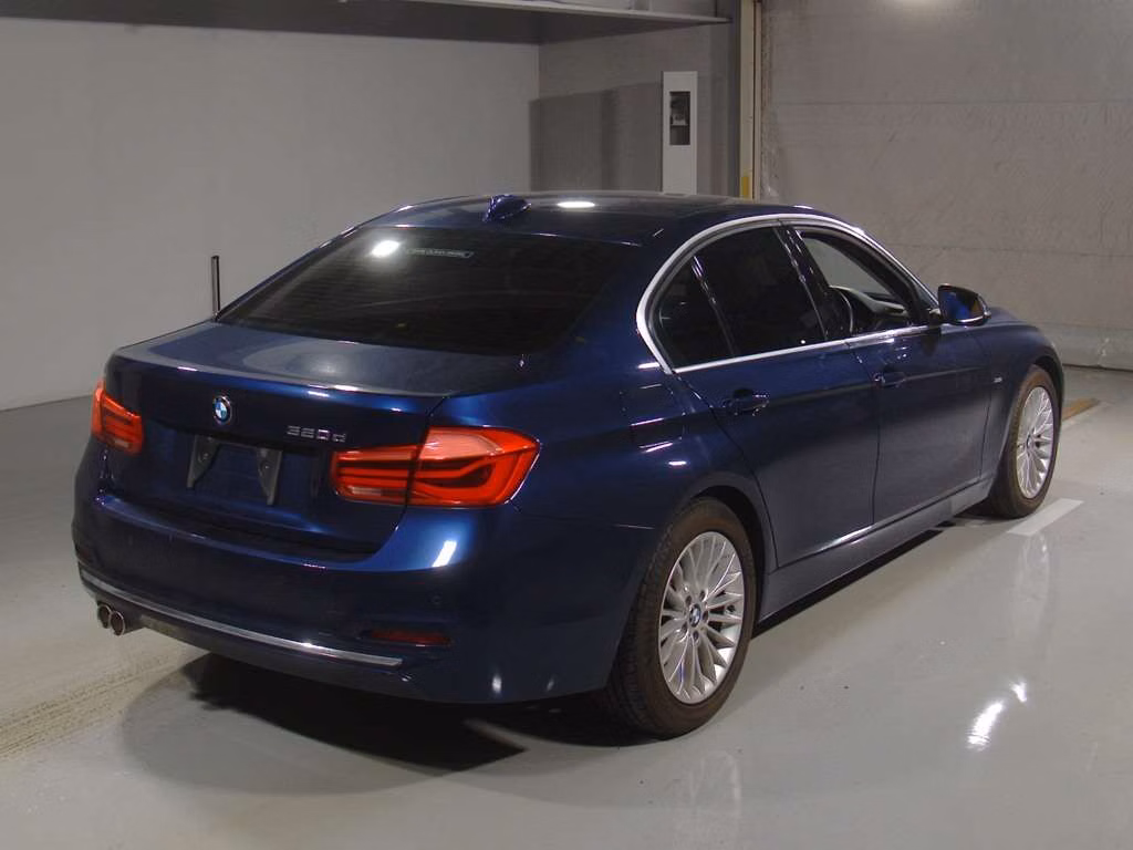 BMW 3-SERIES