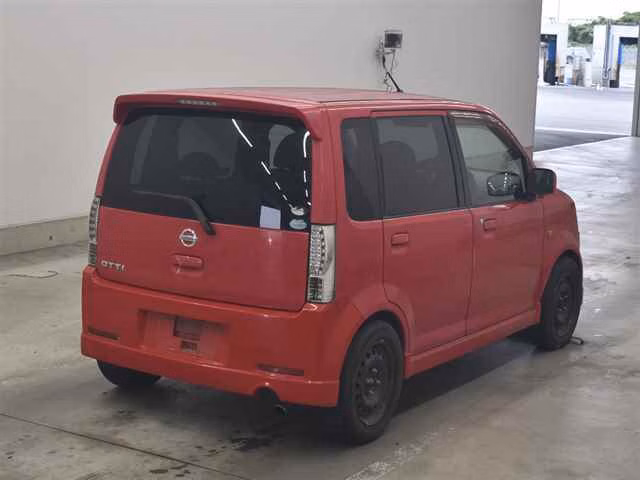 Nissan Otti
