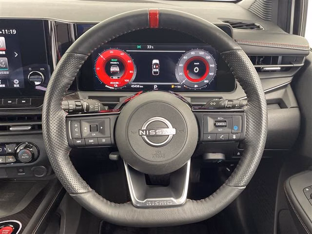 Nissan Aura
