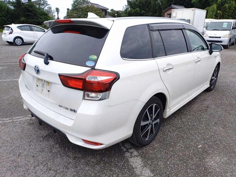 TOYOTA COROLLA FIELDER
