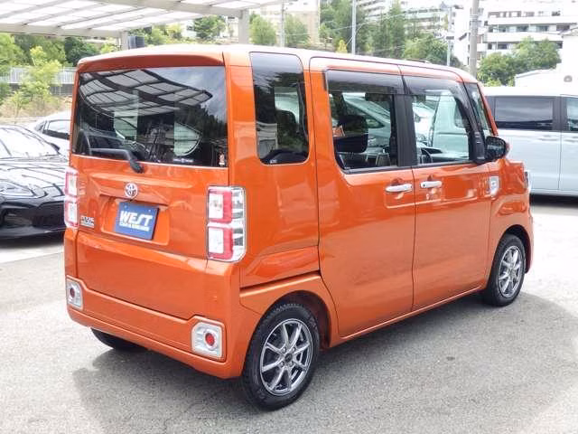 TOYOTA PIXIS MEGA