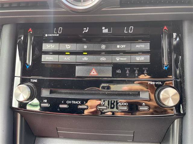 Lexus IS300h