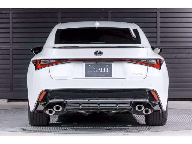 LEXUS IS500