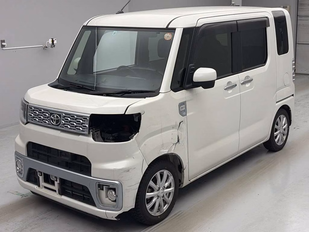 TOYOTA PIXIS MEGA