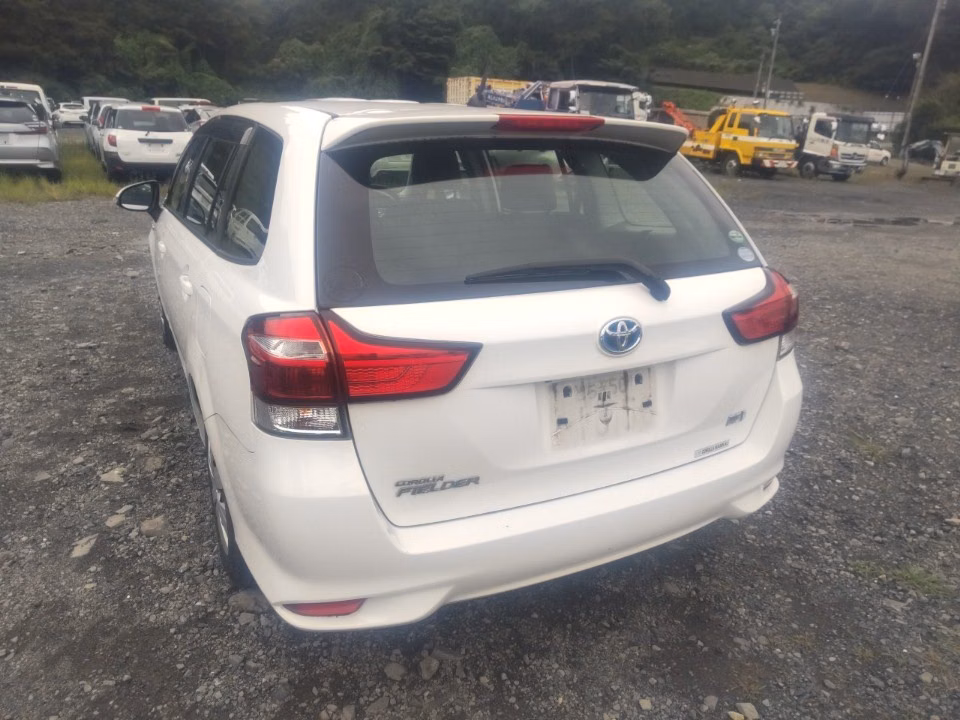 TOYOTA COROLLA FIELDER