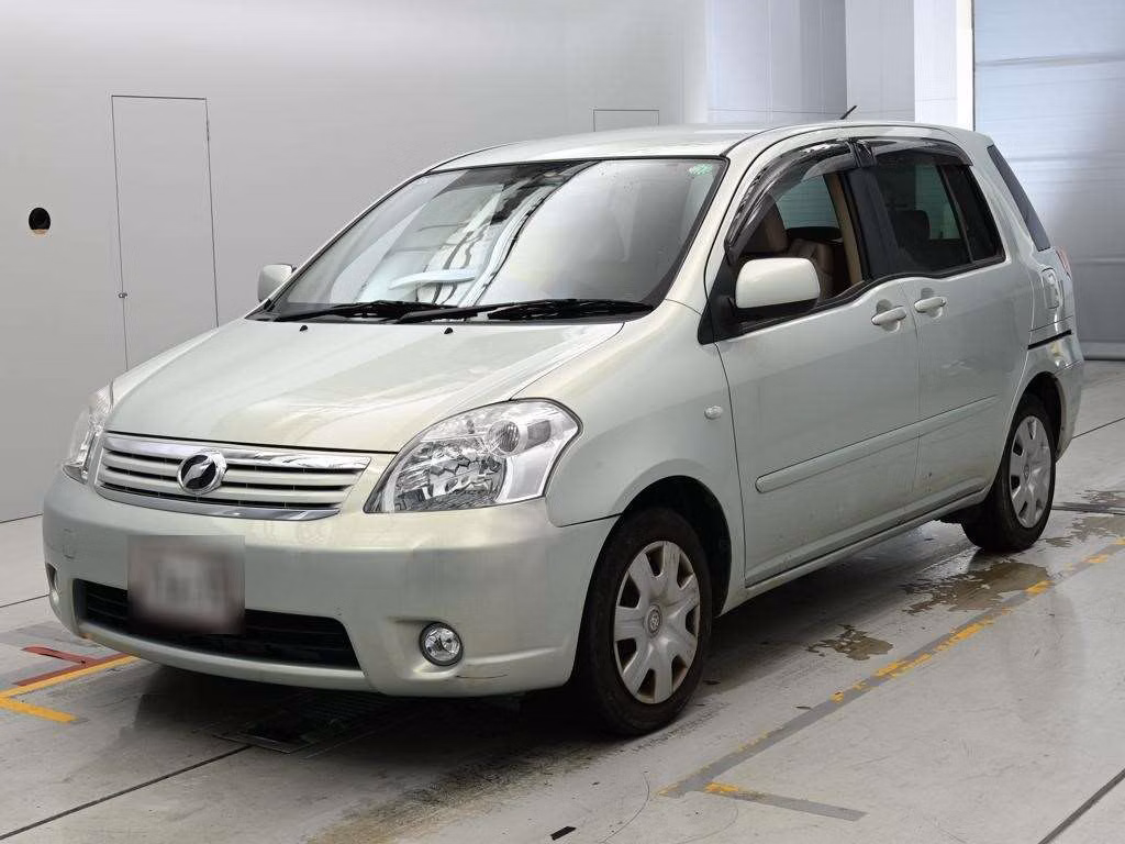 TOYOTA RAUM