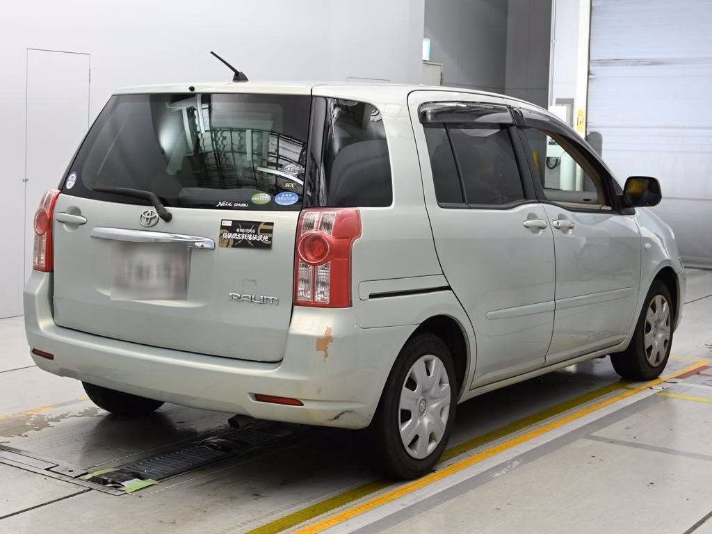 TOYOTA RAUM