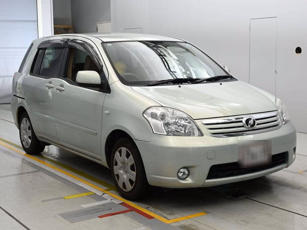 TOYOTA RAUM