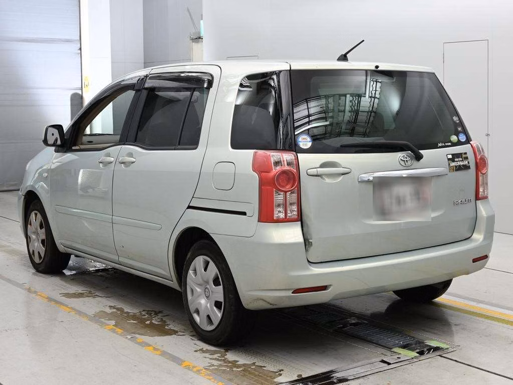 TOYOTA RAUM