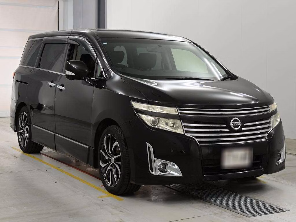NISSAN ELGRAND