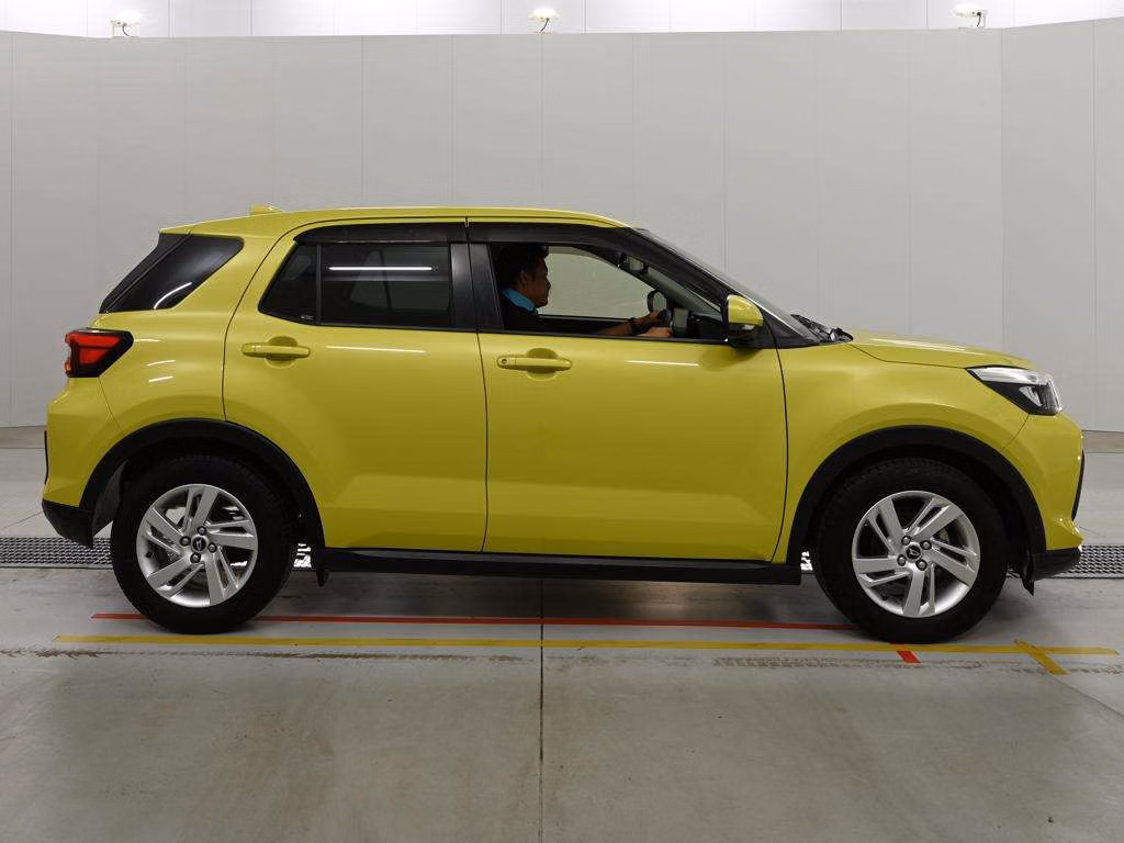 DAIHATSU ROCKY
